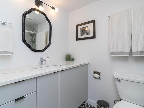 204-225 Belleville St, Victoria, BC - Indoor Photo Showing Bathroom