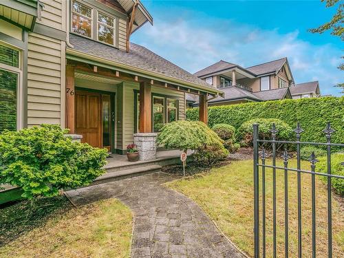 776 Memorial Ave, Qualicum Beach, BC 