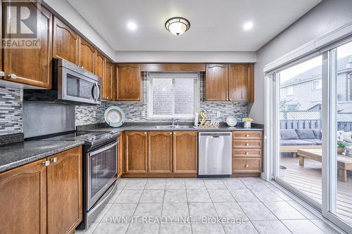 68 Sugarhill Drive, Brampton, ON - Indoor Photo Showing Kitchen