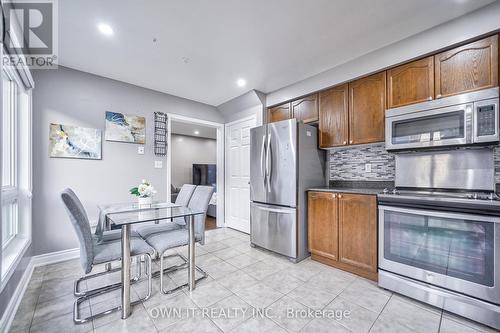 68 Sugarhill Drive, Brampton, ON - Indoor Photo Showing Kitchen