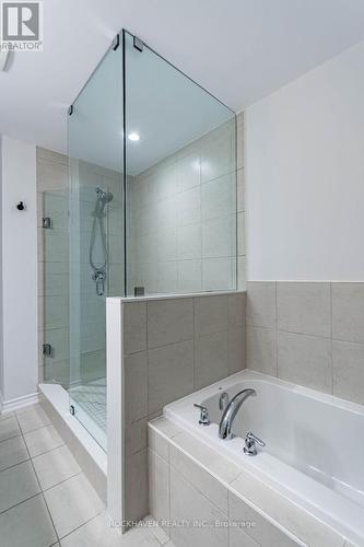 23 Sentinel Lane, Hamilton, ON - Indoor Photo Showing Bathroom