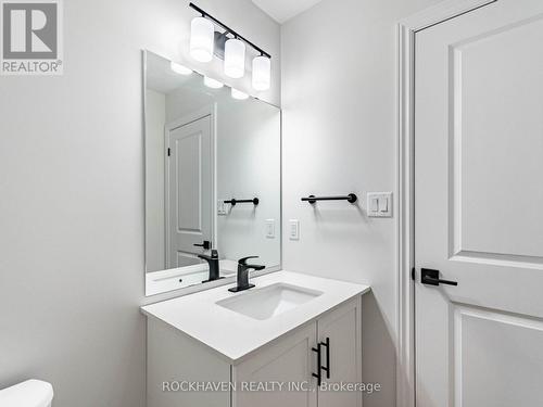 23 Sentinel Lane, Hamilton, ON - Indoor Photo Showing Bathroom