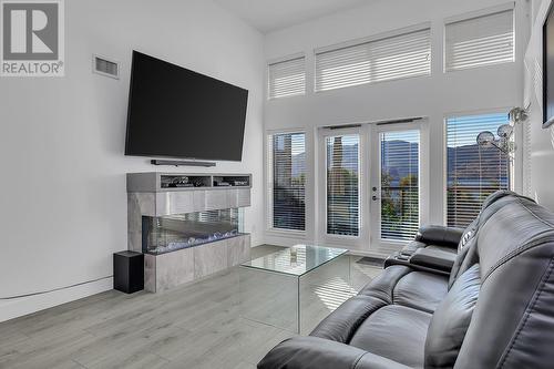 4205 Gellatly Road Unit# 436, West Kelowna, BC - Indoor Photo Showing Living Room