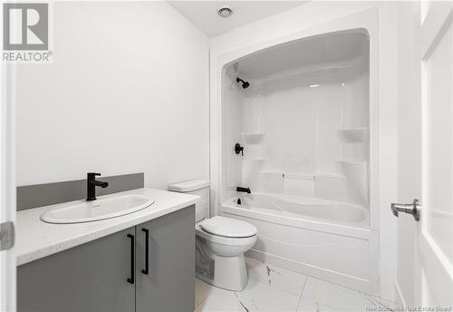 9 Brooklyn Street, Moncton, NB - Indoor Photo Showing Bathroom