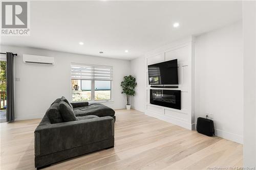 9 Brooklyn Street, Moncton, NB - Indoor Photo Showing Living Room