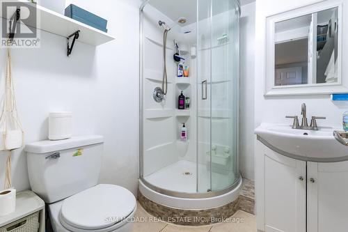 53 Guyatt Road, Hamilton, ON - Indoor Photo Showing Bathroom