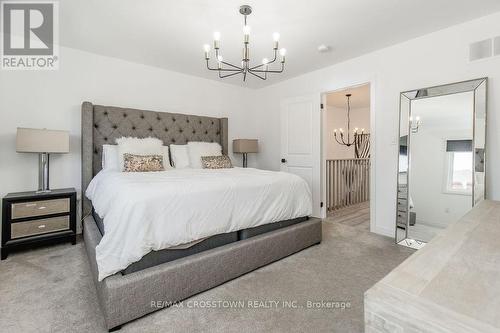 108 Fairlane Avenue, Barrie, ON - Indoor Photo Showing Bedroom