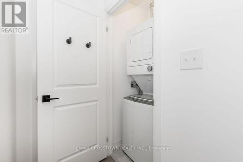 108 Fairlane Avenue, Barrie, ON - Indoor Photo Showing Laundry Room