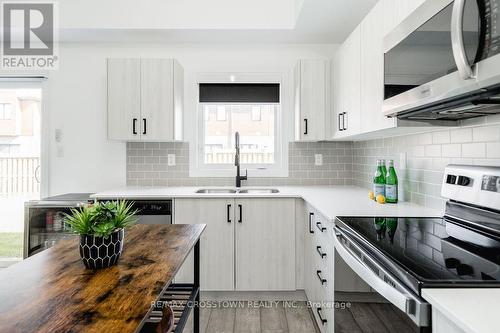 108 Fairlane Avenue, Barrie, ON - Indoor Photo Showing Kitchen With Double Sink With Upgraded Kitchen