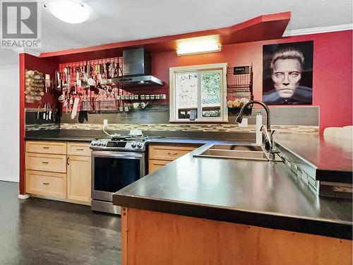 1630 168 Mile Road, Williams Lake, BC - Indoor Photo Showing Kitchen