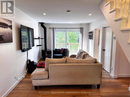 95 Cedar Drive, Trent Hills (Hastings), ON - Indoor Photo Showing Living Room