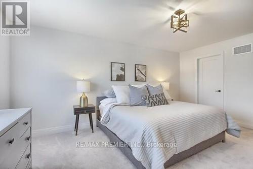 73 Ferragine Crescent, Bradford West Gwillimbury, ON - Indoor Photo Showing Bedroom