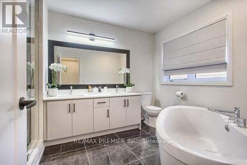 73 Ferragine Crescent, Bradford West Gwillimbury, ON - Indoor Photo Showing Bathroom