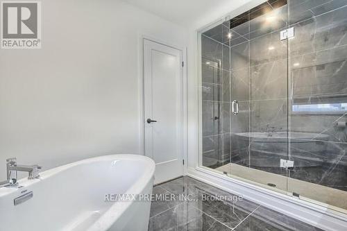 73 Ferragine Crescent, Bradford West Gwillimbury, ON - Indoor Photo Showing Bathroom