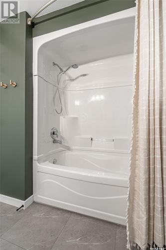 426 Delaronde Road, Saskatoon, SK - Indoor Photo Showing Bathroom