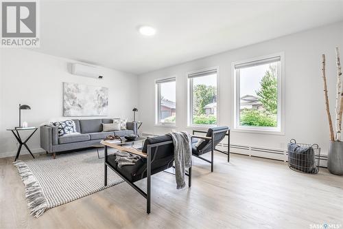 426 Delaronde Road, Saskatoon, SK - Indoor Photo Showing Living Room