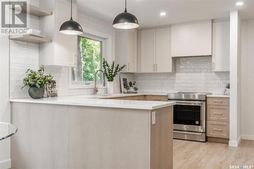 426 Delaronde Road, Saskatoon, SK - Indoor Photo Showing Kitchen With Upgraded Kitchen