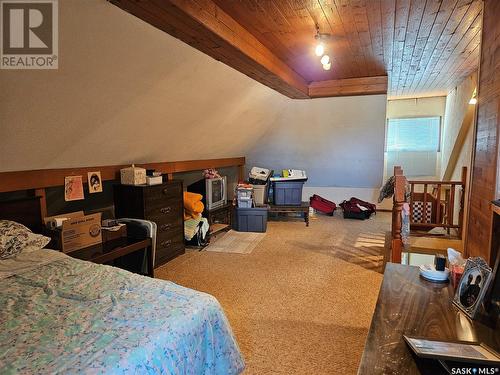 602 Railway Avenue, Bienfait, SK - Indoor Photo Showing Bedroom