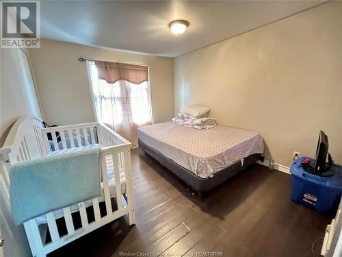 430-32 Campbell Avenue, Windsor, ON - Indoor Photo Showing Bedroom