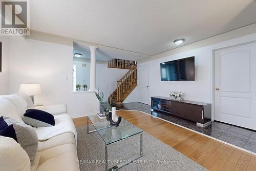 5 Rangeland Road, Brampton (Sandringham-Wellington), ON - Indoor Photo Showing Living Room