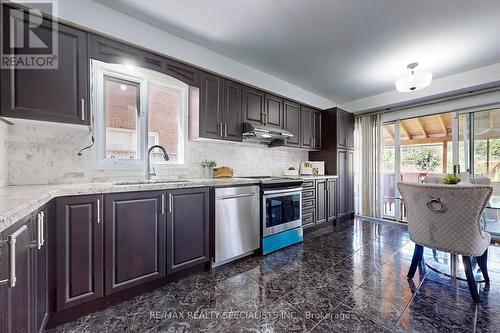 5 Rangeland Road, Brampton (Sandringham-Wellington), ON - Indoor Photo Showing Kitchen