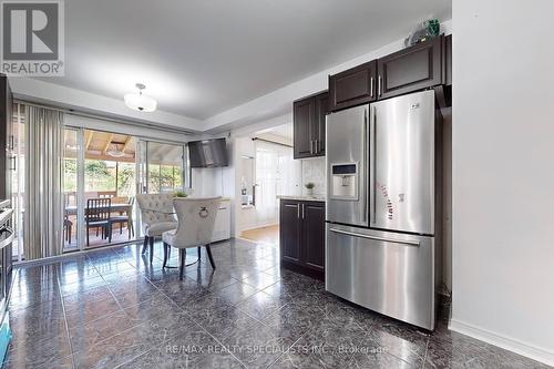 5 Rangeland Road, Brampton (Sandringham-Wellington), ON - Indoor Photo Showing Kitchen