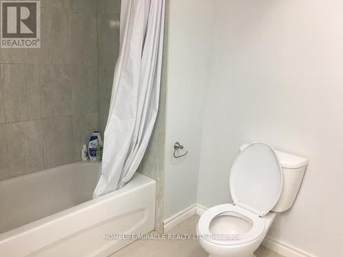 38 Angelgate Road, Brampton, ON - Indoor Photo Showing Bathroom