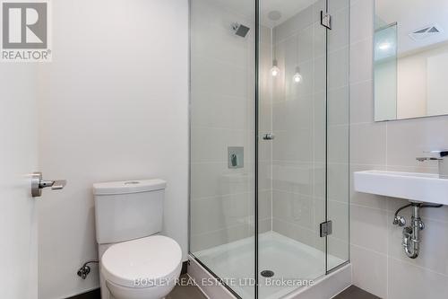 513 - 10 Deerlick Court, Toronto, ON - Indoor Photo Showing Bathroom