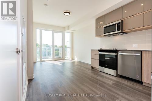 513 - 10 Deerlick Court, Toronto, ON - Indoor Photo Showing Kitchen