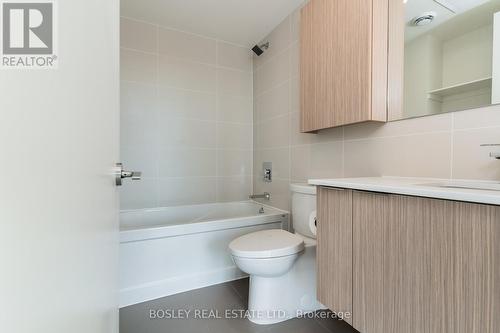 513 - 10 Deerlick Court, Toronto, ON - Indoor Photo Showing Bathroom