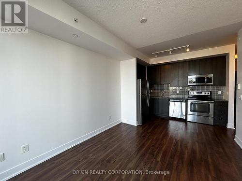 1007 - 68 Merton Street, Toronto, ON - Indoor Photo Showing Kitchen