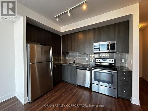 1007 - 68 Merton Street, Toronto (Mount Pleasant West), ON - Indoor Photo Showing Kitchen With Stainless Steel Kitchen