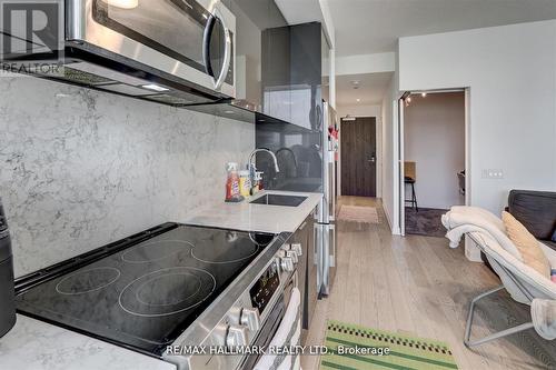 2406 - 25 Richmond Street E, Toronto, ON - Indoor Photo Showing Kitchen