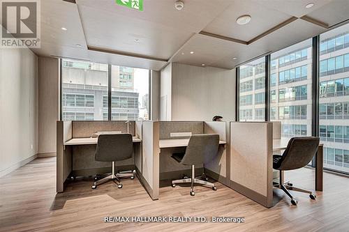 2406 - 25 Richmond Street E, Toronto, ON - Indoor Photo Showing Office