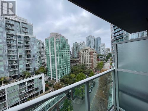 1607 233 Robson Street, Vancouver, BC - Outdoor