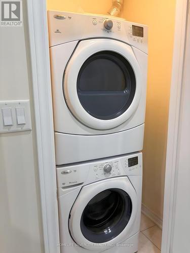 36 Lily Cup Avenue, Toronto, ON - Indoor Photo Showing Laundry Room