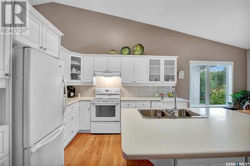 114 801 Heritage Crescent, Saskatoon, SK - Indoor Photo Showing Kitchen With Double Sink