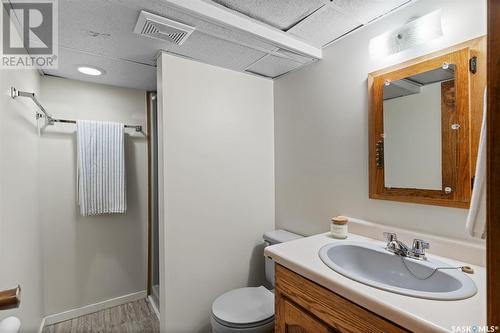 1414 Lorne Avenue, Saskatoon, SK - Indoor Photo Showing Bathroom