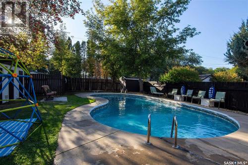 1414 Lorne Avenue, Saskatoon, SK - Outdoor With In Ground Pool With Backyard