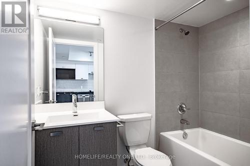 719 - 275 Village Green Square, Toronto (Agincourt South-Malvern West), ON - Indoor Photo Showing Bathroom