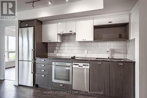 719 - 275 Village Green Square, Toronto, ON - Indoor Photo Showing Kitchen With Stainless Steel Kitchen