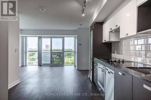 719 - 275 Village Green Square, Toronto (Agincourt South-Malvern West), ON - Indoor Photo Showing Kitchen With Upgraded Kitchen