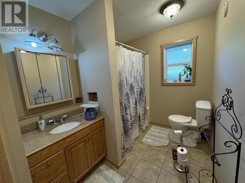 2208 Grebe Drive, Williams Lake, BC - Indoor Photo Showing Bathroom