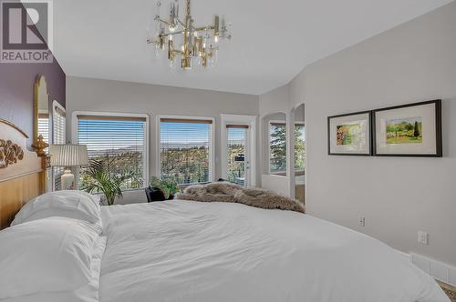 4822 Carmel Crescent, Kelowna, BC - Indoor Photo Showing Bedroom