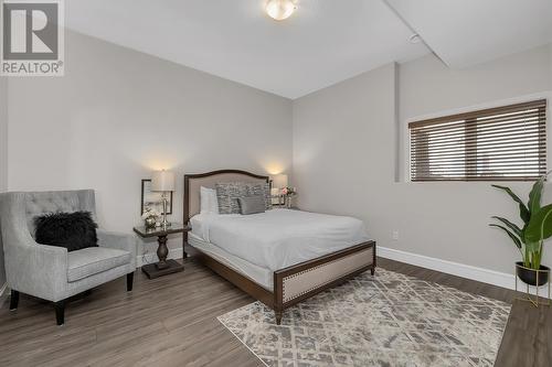 4822 Carmel Crescent, Kelowna, BC - Indoor Photo Showing Bedroom