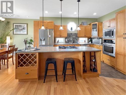 128 375 Mandarino Place, Williams Lake, BC - Indoor Photo Showing Kitchen