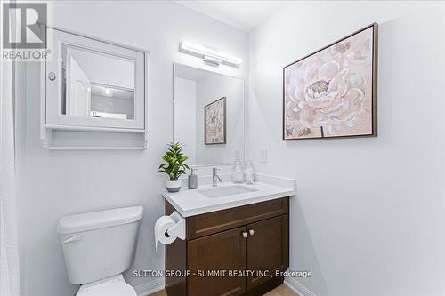 26 Ganton Heights, Brampton, ON - Indoor Photo Showing Bathroom