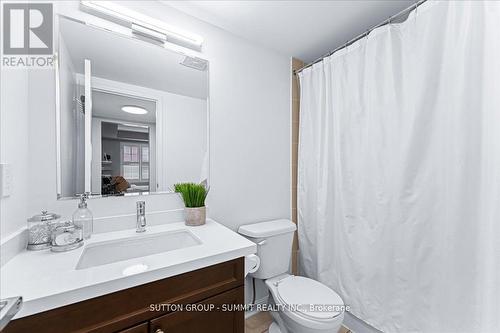 26 Ganton Heights, Brampton, ON - Indoor Photo Showing Bathroom