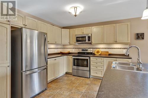 270 Bowen Drive, Peterborough (Northcrest), ON - Indoor Photo Showing Kitchen With Double Sink