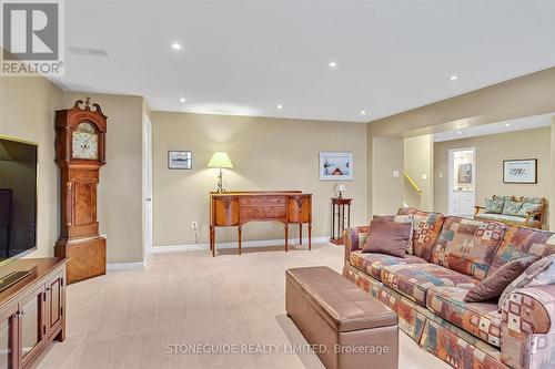 270 Bowen Drive, Peterborough (Northcrest), ON - Indoor Photo Showing Living Room